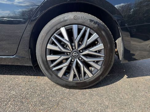 Used 2025 Nissan Altima 2.5 SV image 25