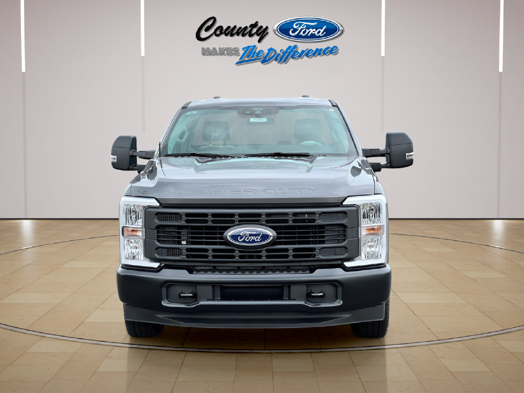 Used 2025 Ford F250 XL RWD image 12