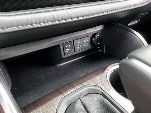 Used 2022 Toyota Highlander Limited image 34
