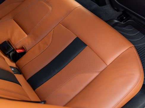 Used 2022 BMW M5 w/ Competition Package image 40