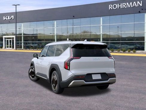 New 2026 Kia EV9 Wind AWD/4WD image 4