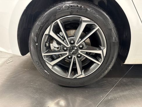 Certified 2023 Kia Forte LXS w/ LXS Technology Package image 13