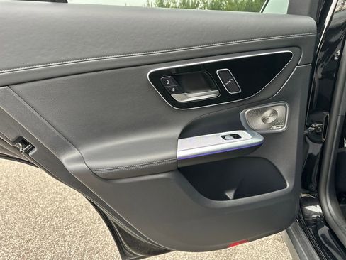 Used 2023 Mercedes-Benz GLC 300 image 29