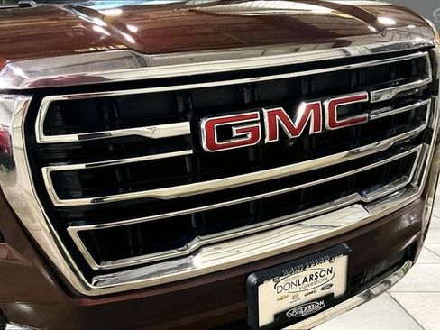 Used 2023 GMC Yukon XL SLT w/ SLT Luxury Package AWD/4WD image 10