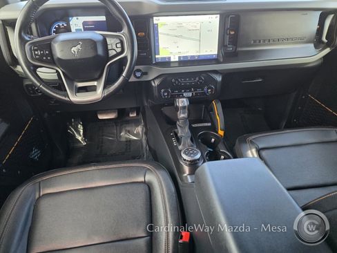 Used 2023 Ford Bronco Badlands image 28