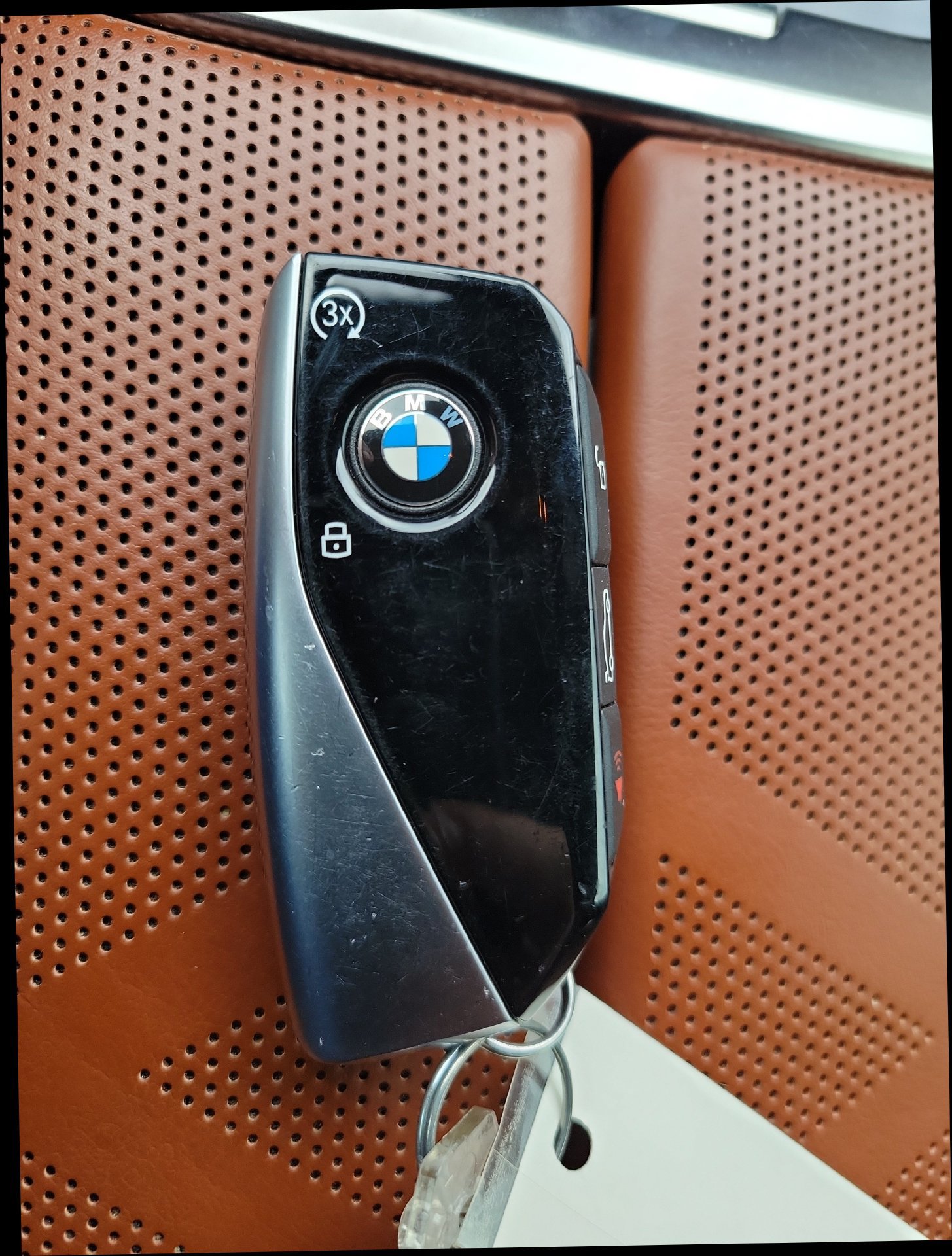 Used 2023 BMW 760i xDrive AWD/4WD image 42