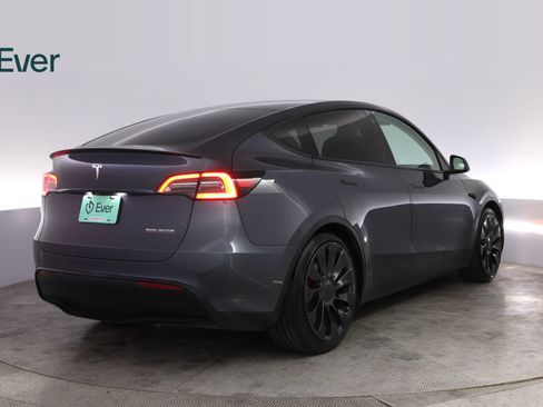 Used 2023 Tesla Model Y Performance AWD/4WD image 3