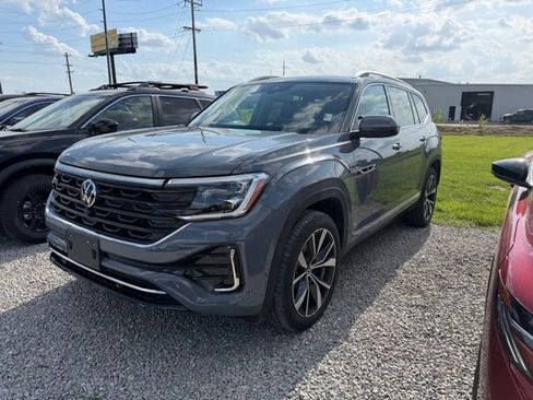 Used 2025 Volkswagen Atlas SEL Premium R-Line AWD/4WD image 5
