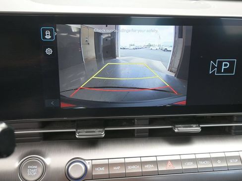 Used 2025 Hyundai Kona SEL AWD/4WD image 34