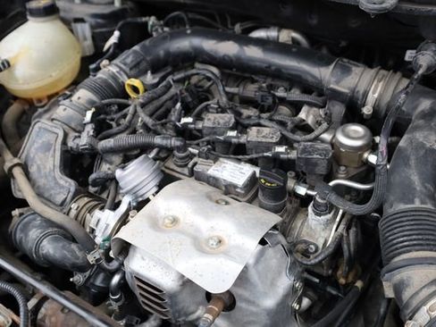 Used 2020 Ford EcoSport SE image 9