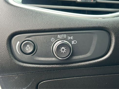 Used 2024 Chevrolet Malibu LT image 19