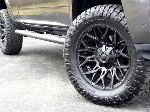 Used 2017 RAM 2500 Laramie w/ Sport Appearance Group image 4