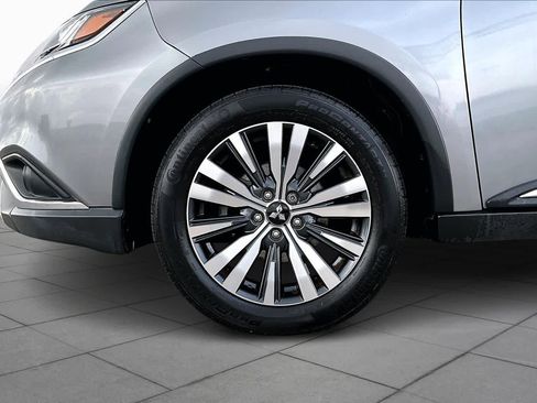 Used 2019 Mitsubishi Outlander SEL image 11