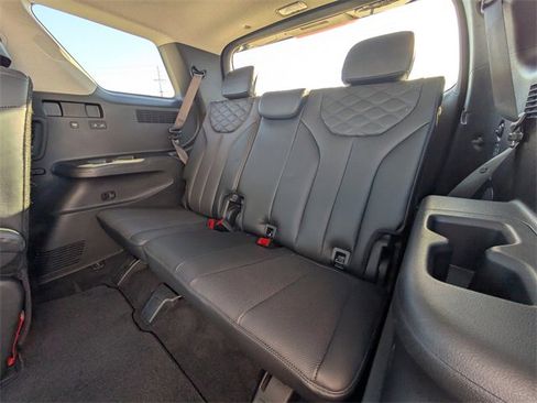 Used 2021 Hyundai Palisade Limited image 16