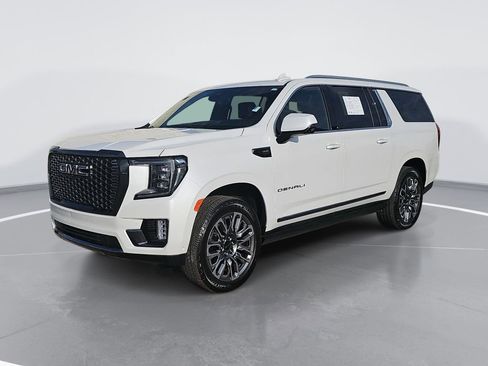 Certified 2023 GMC Yukon XL Denali Ultimate w/ LPO, Floor Liner Package AWD/4WD image 9