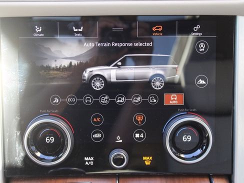 Used 2022 Land Rover Range Rover Westminster Edition image 23