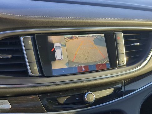 Used 2019 Buick Enclave Avenir w/ Avenir Technology Package image 17