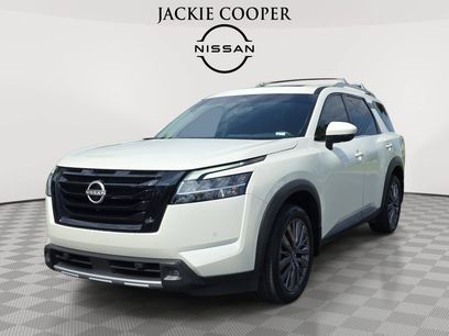 Used 2023 Nissan Pathfinder SL w/ SL Premium Package