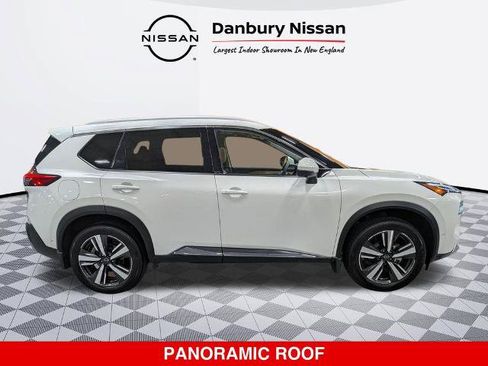 Certified 2023 Nissan Rogue Platinum w/ Platinum Premium Package AWD/4WD image 2