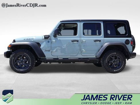 Used 2023 Jeep Wrangler Unlimited AWD/4WD image 2