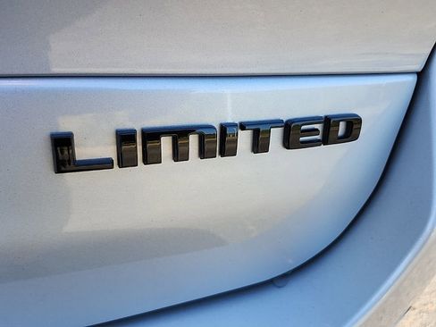 New 2025 Jeep Grand Cherokee L Limited w/ Black Appearance Package image 16