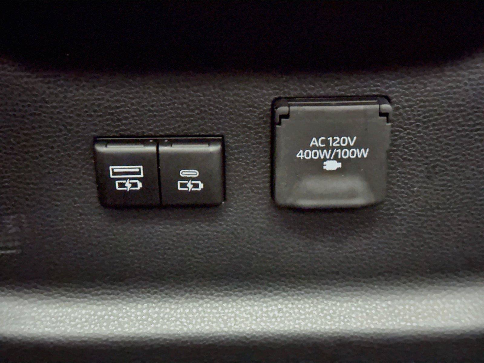 Used 2023 Toyota Tundra Platinum AWD/4WD image 38