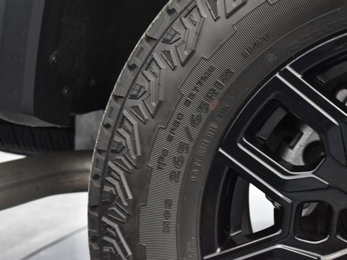 Used 2025 Chevrolet Colorado Trail Boss image 44