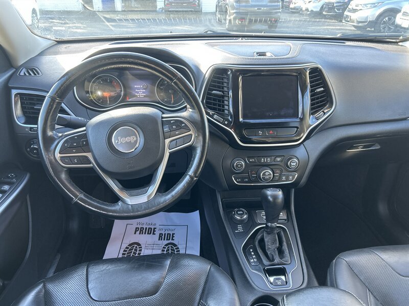 Used 2019 Jeep Cherokee Limited AWD/4WD image 11