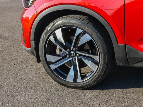 Used 2023 Volvo XC40 B5 Ultimate w/ Protection Package Premier image 10