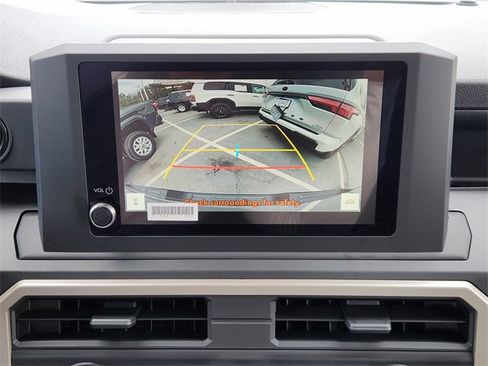 Used 2025 Toyota Tacoma SR image 14