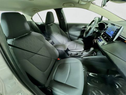 Certified 2021 Toyota Corolla LE image 25