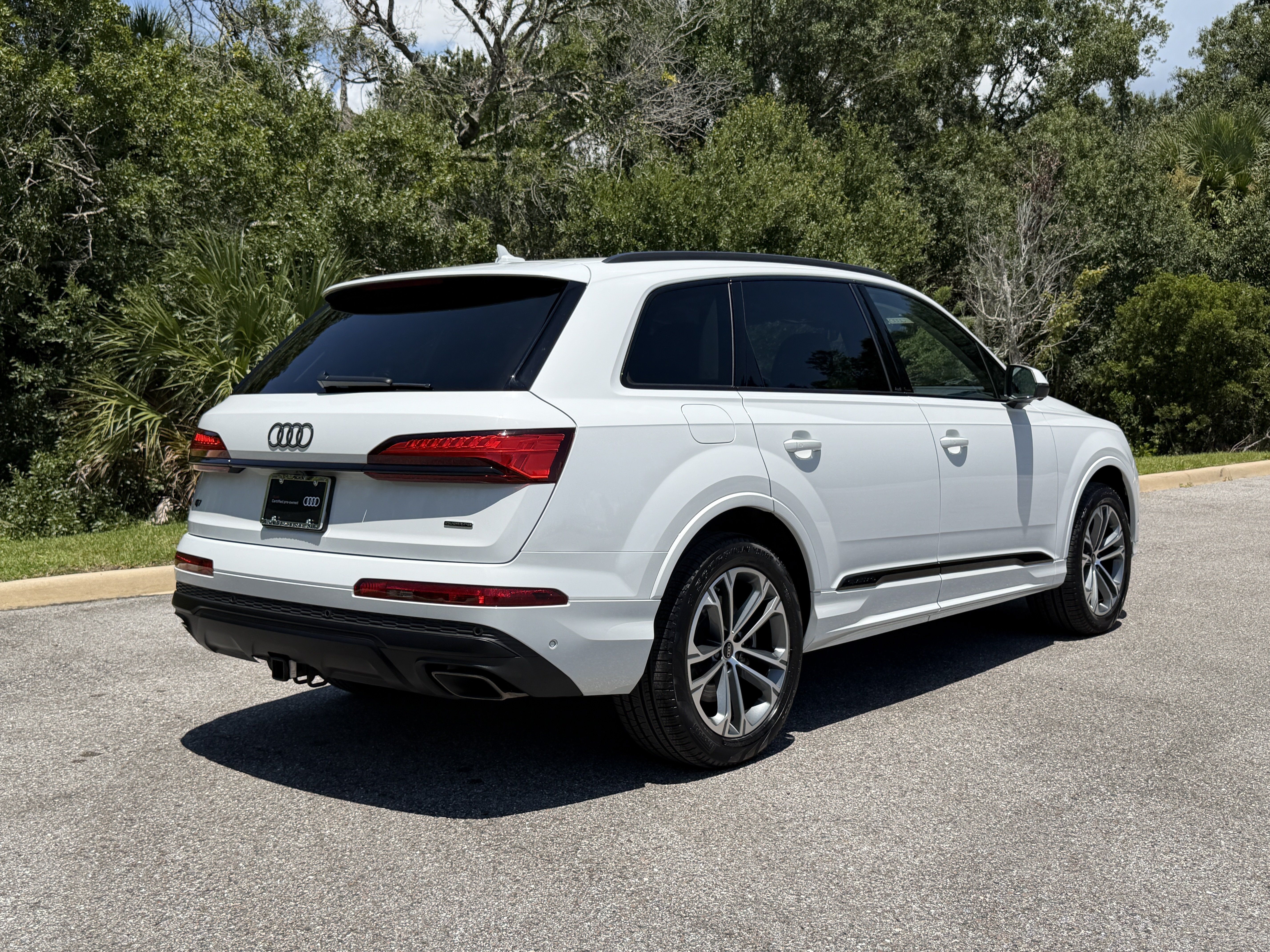 Certified 2026 Audi Q7 3.0T Premium w/ Convenience Plus Package AWD/4WD image 3