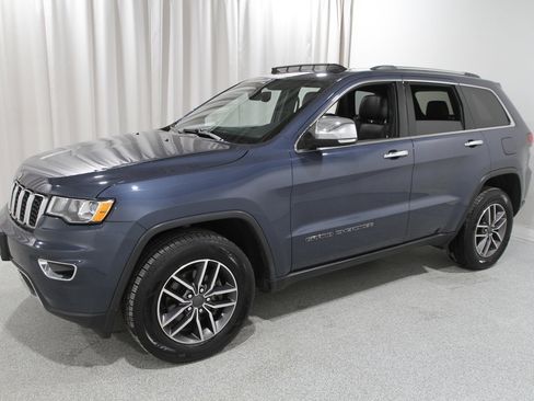 Used 2020 Jeep Grand Cherokee Limited image 3
