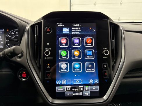 Certified 2024 Subaru Crosstrek 2.5i Limited w/ Crosstrek Mirror Package image 18