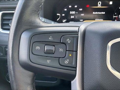 Used 2023 GMC Yukon Denali image 13