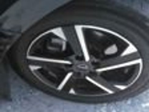 Used 2024 Nissan Sentra SV FWD image 15