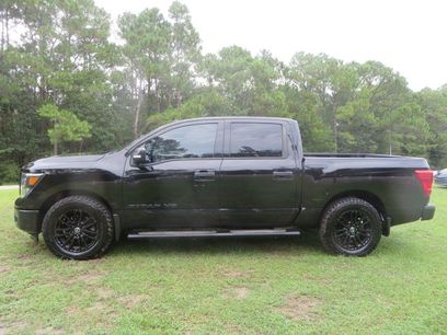 Used 2018 Nissan Titan SV w/ SV Convenience Package