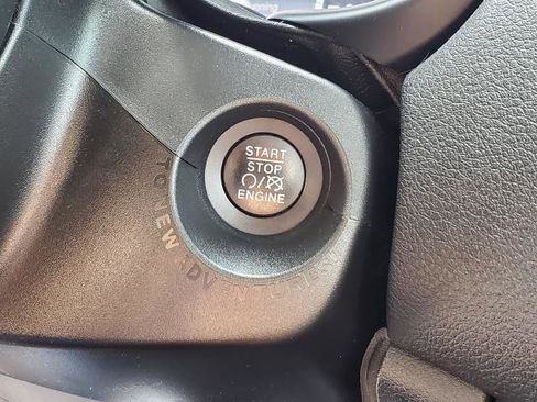 Used 2015 Jeep Renegade Trailhawk AWD/4WD image 12