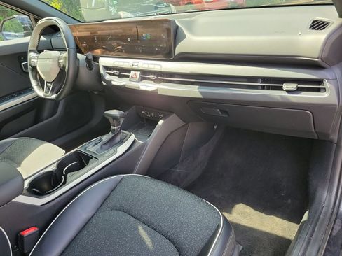 Used 2025 Kia K4 GT-Line w/ GT-Line Sunroof Package FWD image 9