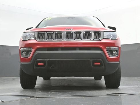 Used 2021 Jeep Compass Trailhawk AWD/4WD image 39