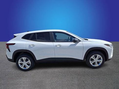 New 2026 Chevrolet Trax LS w/ Driver Confidence Package FWD image 3