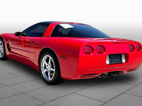 Used 2001 Chevrolet Corvette Coupe w/ Preferred Equipment Group2 RWD image 11
