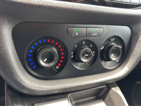 Used 2018 RAM ProMaster City Tradesman SLT FWD image 24