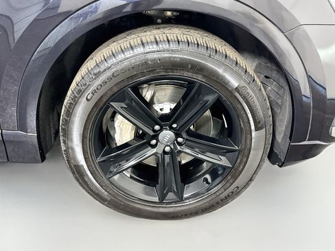 Used 2019 Audi Q8 Premium AWD/4WD image 32