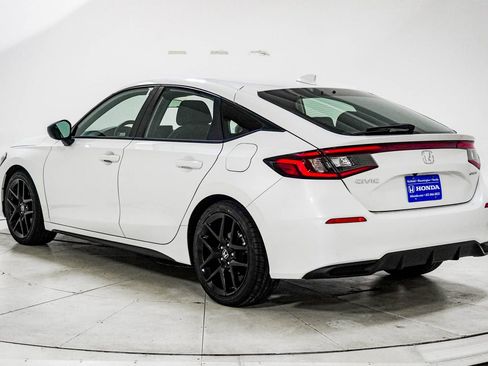 Used 2023 Honda Civic Sport image 6