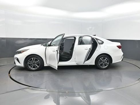 Used 2023 Kia Forte LXS w/ LXS Technology Package FWD image 36