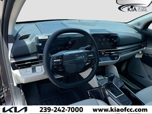 New 2026 Kia Sportage EX image 25