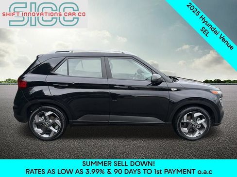 Used 2025 Hyundai Venue SEL FWD image 7
