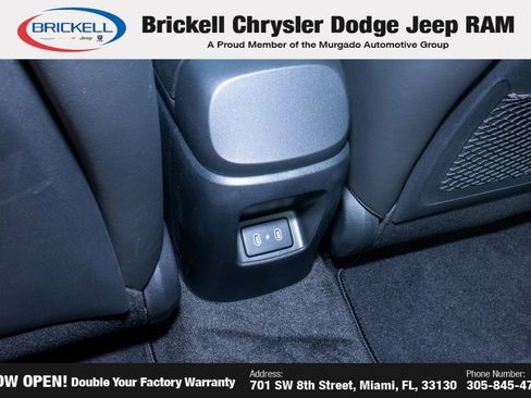 Used 2025 Hyundai Elantra Limited FWD image 24