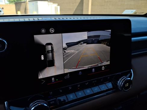 Used 2024 GMC Canyon AT4 w/ AT4 Premium Package image 38